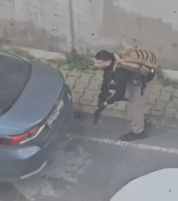 Теракт у Стамбулі: бойовики у камуфляжі намагалися штурмувати ізраїльське консульство Теракт у Стамбулі: бойовики у камуфляжі намагалися штурмувати ізраїльське консульство