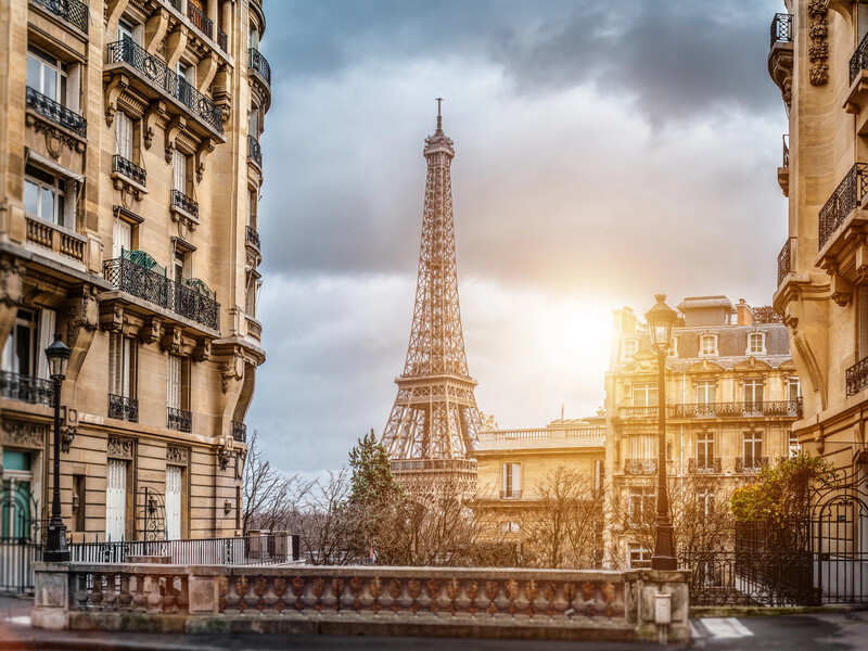 Спецоперація українців у Парижі. Як росіянин виявився підписаним на Стерненка й "Азов"