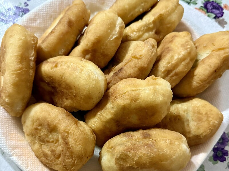 Усі змішали й "забули" на дві години в холодильнику. Найпростіший рецепт повітряного тіста