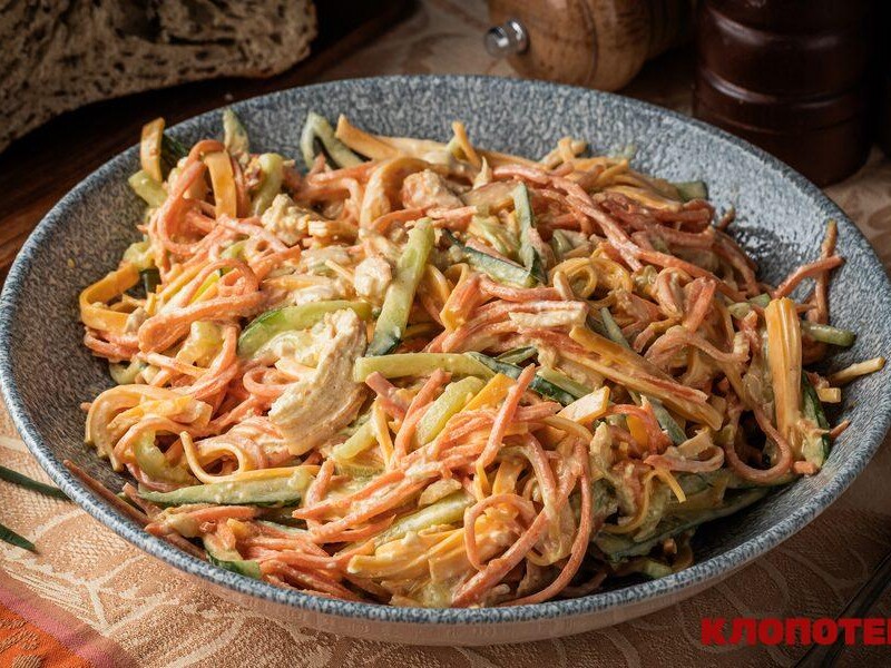 "Хрін по-новому розкривається та сяє". Цікавий Великодній салат за рецептом Клопотенка