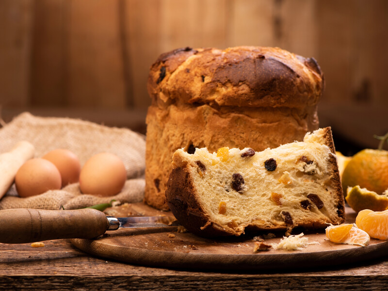 "Вологий, ароматний, ніжний панетоне, який вас порадує". Швидкий рецепт паски