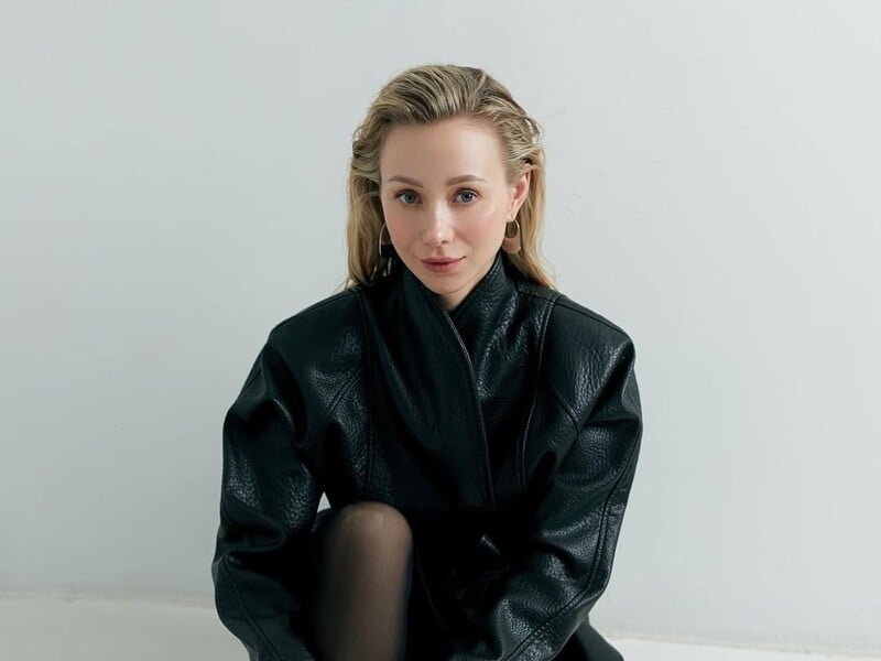 Дружина Павліка після численних пластичних операцій показала "підборіддя її мрії"