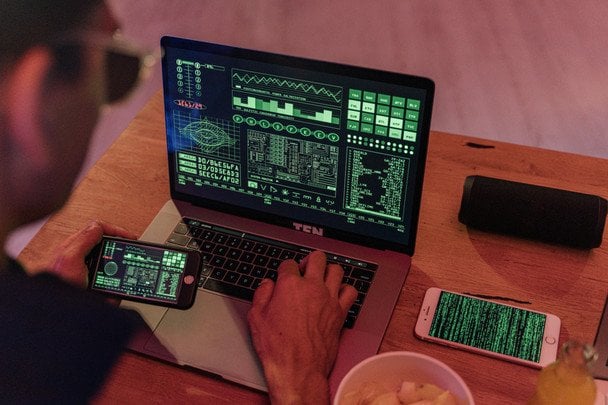 Хакери зламали найбільший сервер з бронювання готелів: користувачів попередили про загрозу