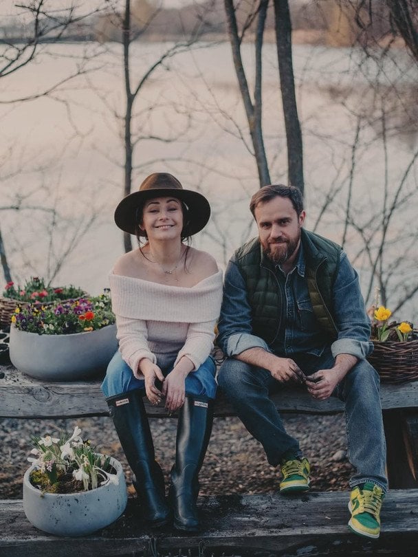 Даша Малахова показала романтику на фермі з молодшим на 10 років чоловіком і розкрила, як він її змінив