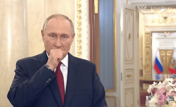 Росія повертає кріпацтво: олігархи пропонують 12-годинний робочий день, щоб оплатити війну Путіна