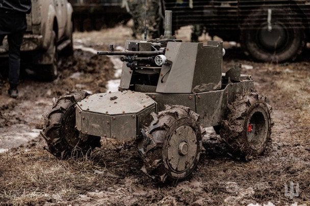 Україна замінює військових роботами: як НРК "переграють" фронт та масово нищать росіян