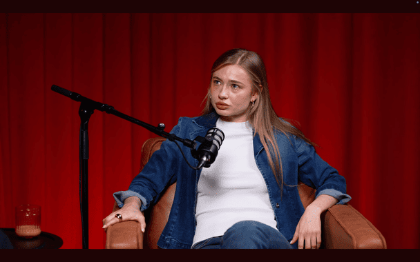 Зірка "Школи" після роману з репером-росіянином зі сльозами розповіла про аб'юз: "Він з'їхав з глузду"