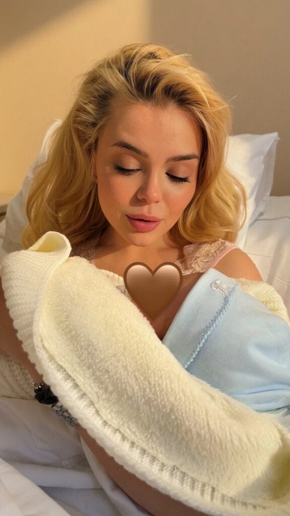 Аліна Гросу вперше після народження сина вийшла на зв'язок: як минули пологи і на кого схожий малюк