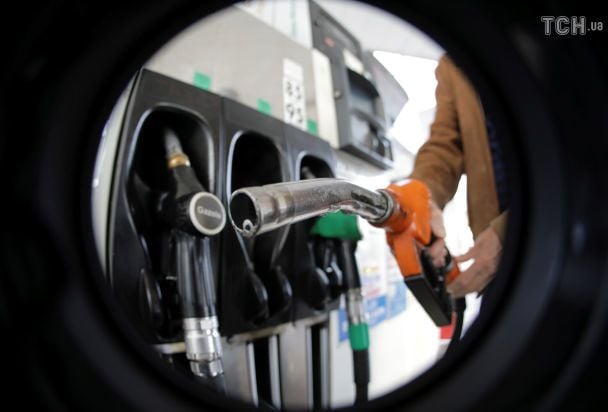 Ціни на бензин і дизель знову підвищились: скільки коштує пальне 7 квітня