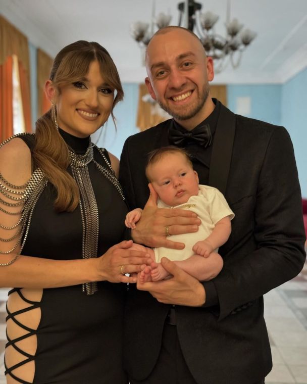 Блогерка Даша Євтух показала моторошні кадри знищеного житла після обстрілу Полтави