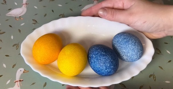 Як пофарбувати крашанки на Великдень рисом