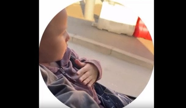 "Це так мило": хлопчик виконав Гімн України жестовою мовою — відео підкорило Мережу "Це так мило": хлопчик виконав Гімн України жестовою мовою — відео підкорило Мережу