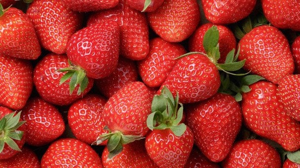 Імпортна полуниця обвалила старт сезону для українських виробників