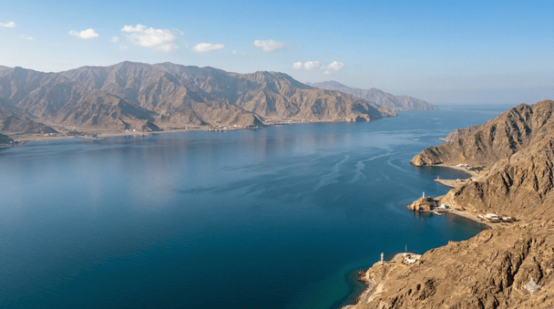 Макрон закликав відкрити Ормузьку протоку: говорить із США та Іраном