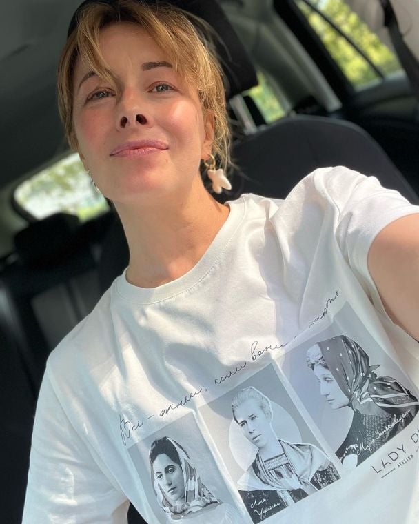 Олена Кравець показала 9-річних двійнят у вишиванках і розкрила, де вони без неї проведуть літо