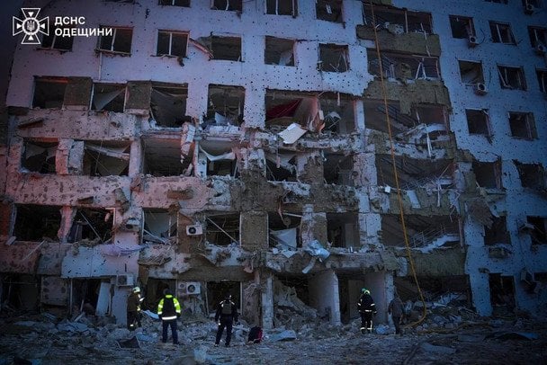 "Приліт" просто по ринку з людьми: РФ повторно вдарила по великому місту, є поранені