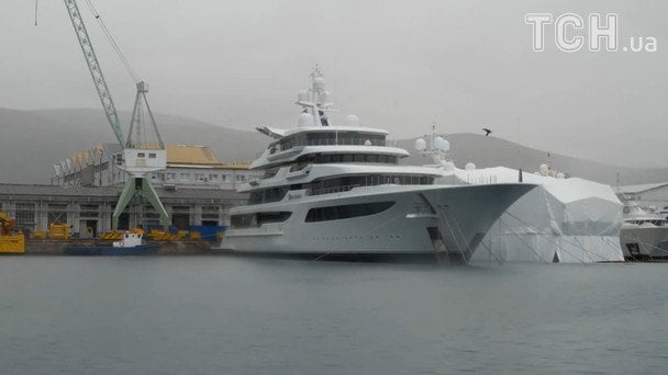 Розкішну яхту Медведчука готують до продажу: АРМА повідомила подробиці