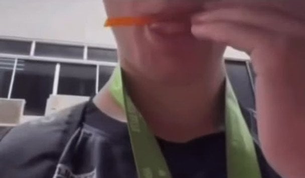 Студенту загрожує в’язниця через відео із соломинкою для напою: деталі