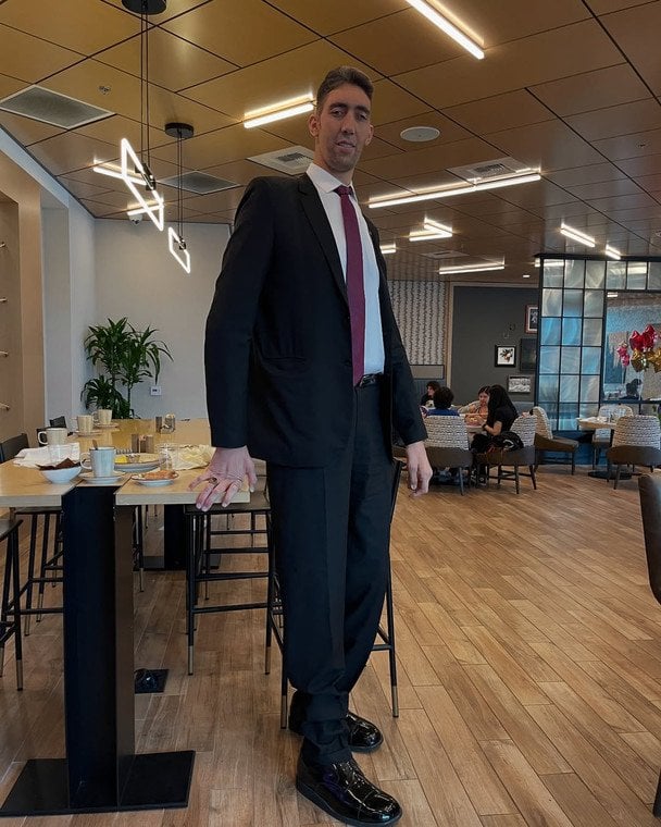 Найвищий чоловік планети зізнався, про що найбільше шкодує у своєму житті