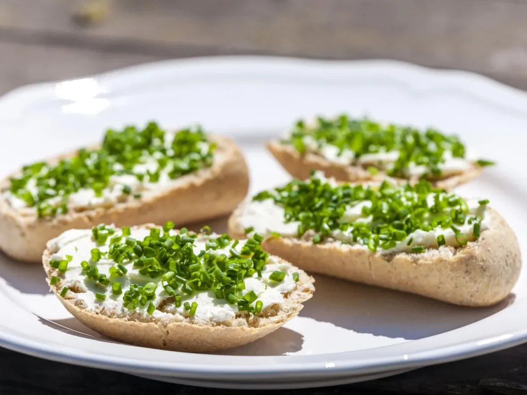 Гостра намазка із сала до борщу. Покроковий рецепт