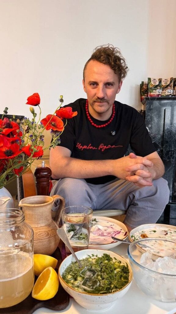 Євген Клопотенко розчулив фото з мамою-красунею й поділився її перлами з їхнього спілкування