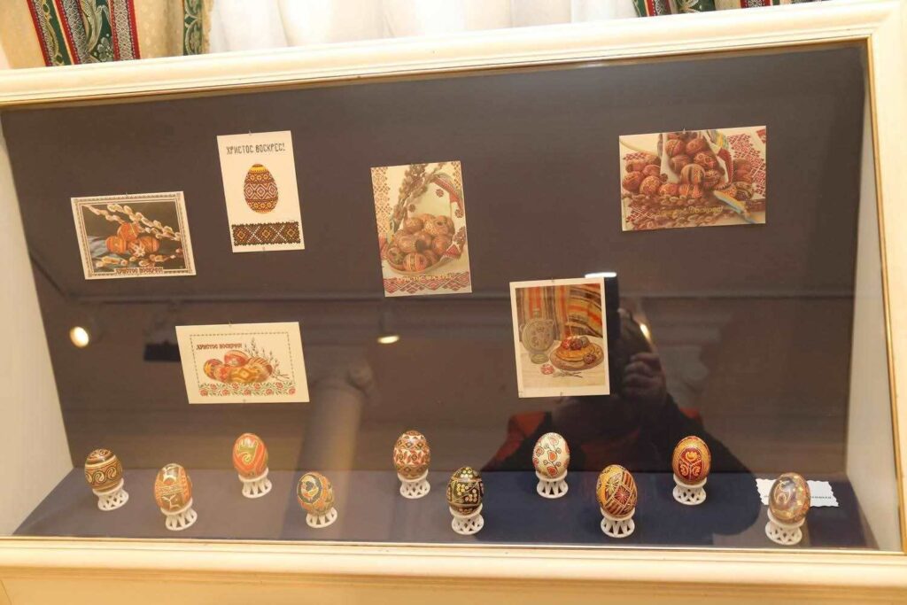 Вишгородський історико-культурний заповідник та Музей історії міста Києва презентували виставку писанок