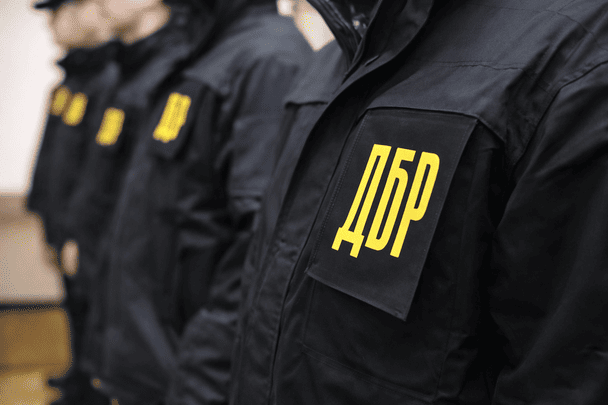 Очільник ВЛК на Закарпатті погорів на хабарі, ховаючи вдома $500 000 — депутат (фото)