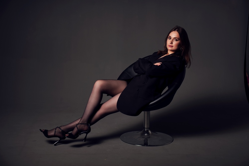 “Твоя” — пристрасть, ритм і повне розчинення одне в одному у новій пісні від Marins