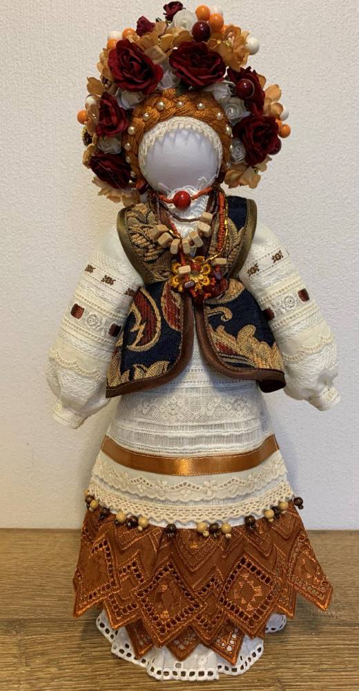 Мистецтво підтримки: у Києві відкрилася благодійна виставка «Весна красна»