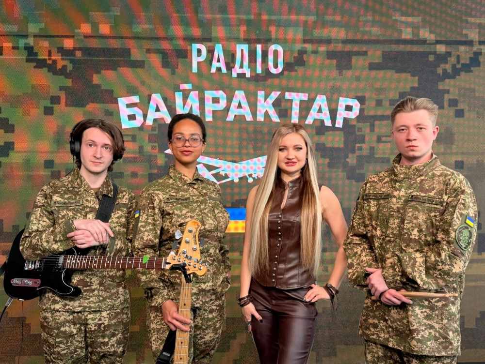 Військова співачка Охтирчанка презентує пісню про спецпідрозділ «Омега» НГУ до річниці його створення Військова співачка Охтирчанка презентує пісню про спецпідрозділ «Омега» НГУ до річниці його створення