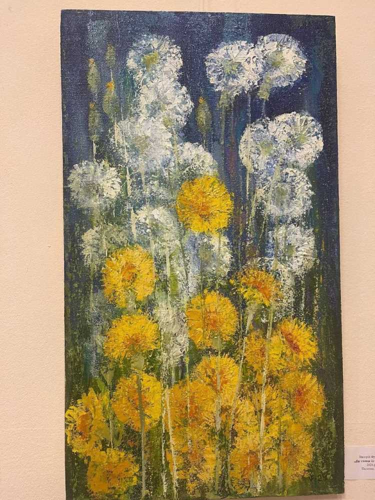 Мистецтво підтримки: у Києві відкрилася благодійна виставка «Весна красна»