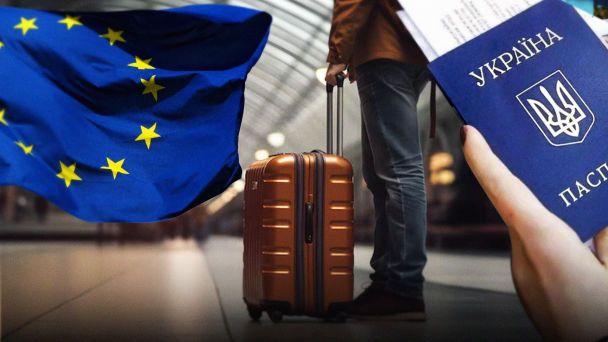 Українців за кордоном можуть зустріти рекрутери: які документи перевірятимуть