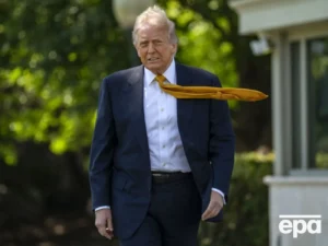 "Не смій так розмовляти, виродку". Трампа, який назвав репортера тупицею, послали на хрін. Відео