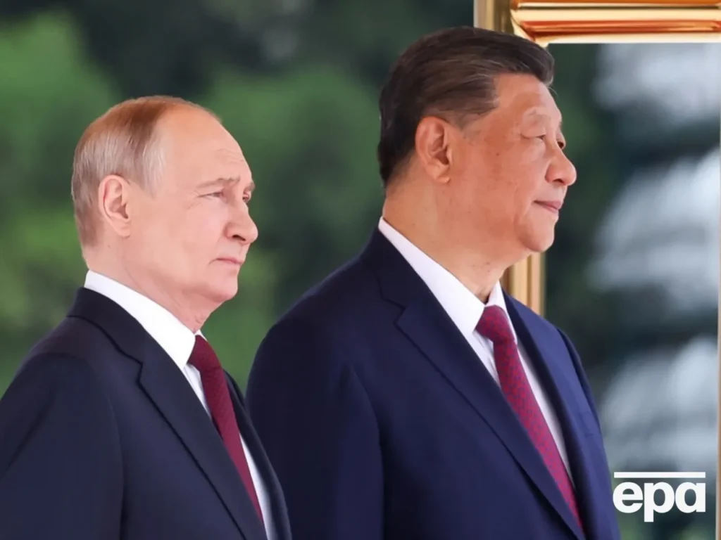 Путіна в Китаї виставили на посміховисько, змусивши ліпити пельмені із собачого фаршу. Відео