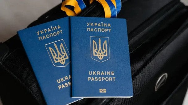 Можете не виїхати за кордон: коли дитячий паспорт стає недійсним — важливе попередження