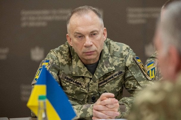 Наступ РФ: Сирський назвав місто, до якого прориваються окупанти