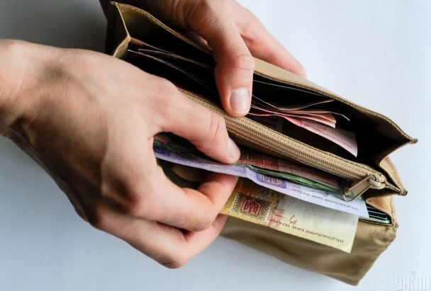 Українців попередили про відрахування із зарплат: коли роботодавець може недоплатити за законом