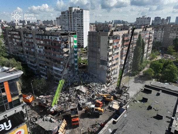 24 обірвані життя: кого вбила російська ракета у багатоповерхівці Києва