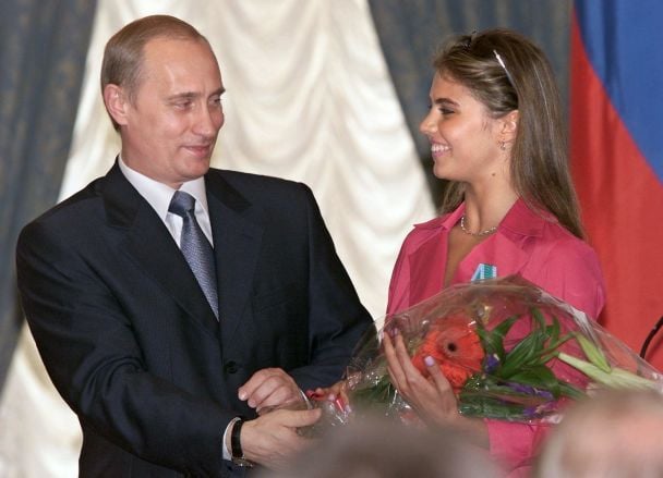Дітей Путіна виховували “німці”: що дізнались журналісти про таємну родину