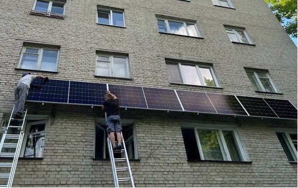 Сонячні панелі для квартири, дому, що підключаються до розетки: чи врятують вони під час відключень світла