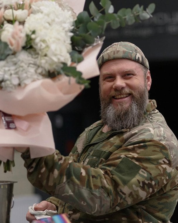 Актор-військовий Ращук кардинально схуд та на фото до і після приголомшив змінами