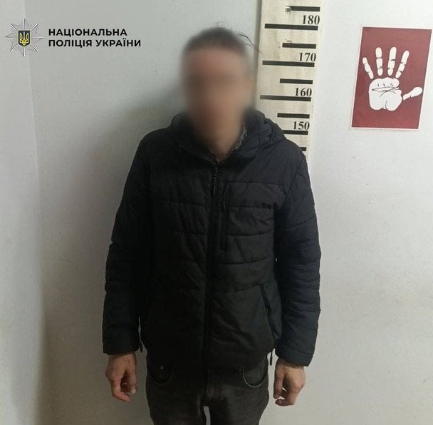 Заманив дитину цукерками і велосипедом: у Києві чоловік розбещував 9-річну дівчинку