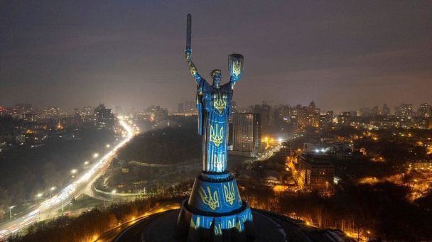 Символ, що переміг систему: історія найбільшої скульптури Європи, яка святкує ювілей під час великої війни