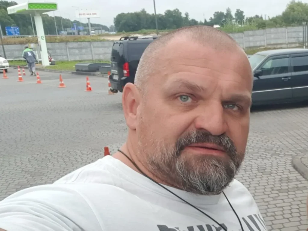 У мережі викрили неочікуваний підробіток відомого нардепа. Фото У мережі викрили неочікуваний підробіток відомого нардепа. Фото