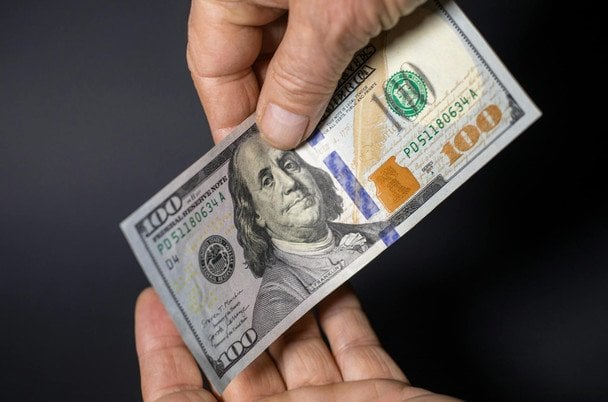 Курс валют на суботу, 9 травня: скільки коштують долар, євро і злотий