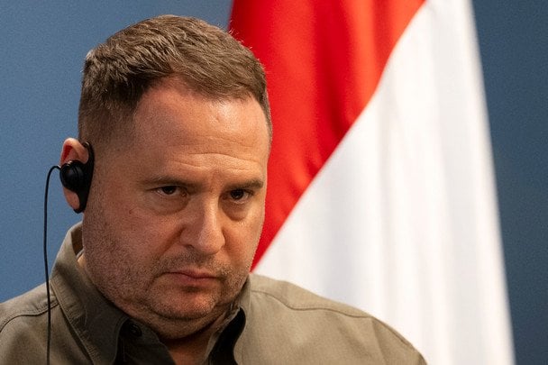 Запобіжний захід для Андрія Єрмака: адвокати отримали клопотання