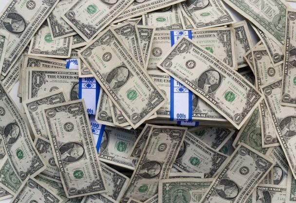 Підліток кинув навчання та заробив 750 тисяч доларів за рік — як йому це вдалося