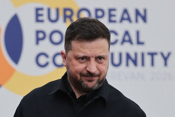 Зеленський підтвердив удар по стратегічному НПЗ у Саратові: ціль була за 700 км від фронту