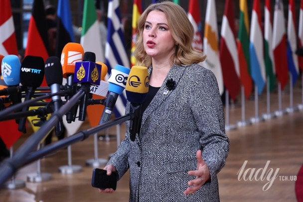 Українські дрони "звалили" уряд Латвії: прем'єрка Сіліня йде у відставку після скандалу