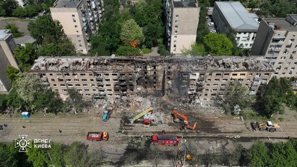 Київ оговтується від атаки: кількість постраждалих невпинно більшає